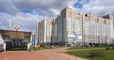 Wohnungen auf mehreren Ebenen 2 Zimmer in Minsk, Weißrussland