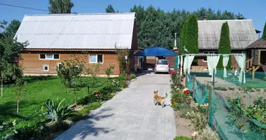 Maison dans Pokrasauski sielski Saviet, Biélorussie