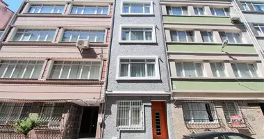 Haus 4 Schlafzimmer mit Klimaanlage, mit mit Reparatur in Fatih, Türkei