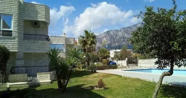 Villa 4 chambres avec parkovka parking, avec Piscine, avec Vue sur la montagne dans Alanya, Turquie