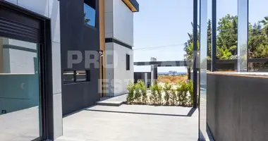 Villa 5 chambres avec Fenêtres double vitrage, avec Balcon, avec Meublesd dans Muratpasa, Turquie