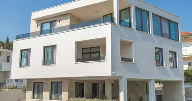 Villa 7 bedrooms in Okrug Gornji, Croatia