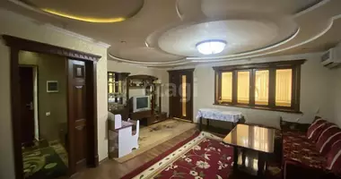 Квартира 3 комнаты в Turkmanqishloq, Узбекистан