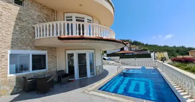 Villa 4 habitaciones con Muebles en Alanya, Turquía