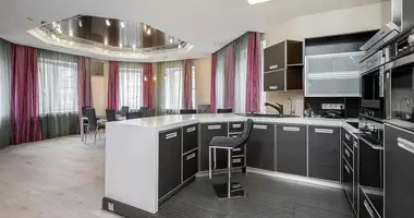 Wohnung 4 zimmer in Minsk, Belarus