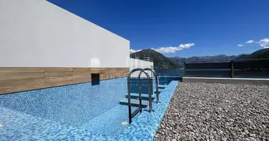 Villa  mit Möbliert, mit Meerblick, mit Terrasse in Gemeinde Kotor, Montenegro