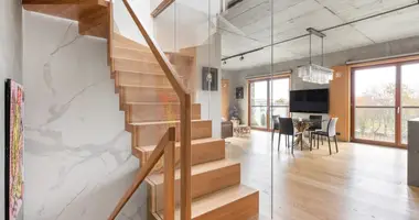 Wohnung 4 zimmer in Warschau, Polen