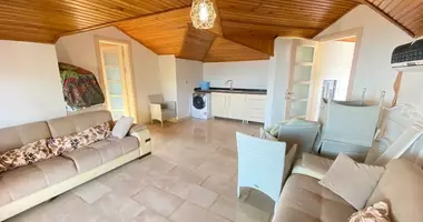 Villa 5 rooms with parking, with Sea view, with Кухня американского типа in Alanya, Turkey