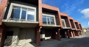 Haus 4 Zimmer in Lymanka, Ukraine
