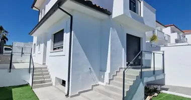 Dom 3 pokoi w Manilva, Hiszpania
