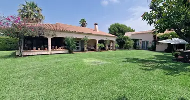 4 bedroom house in Benahavis, Spain