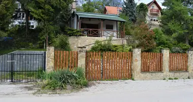 4 room house in Balatonakarattya, Hungary