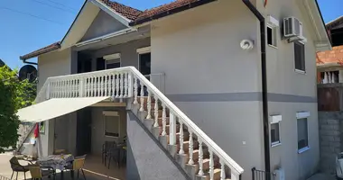 Haus 6 Schlafzimmer in Tivat, Montenegro