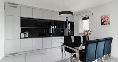 Apartamento 3 habitaciones en Varsovia, Polonia