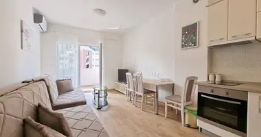 Apartamento con Amueblado, con Aire acondicionado, con Vista del patio en Budva, Montenegro