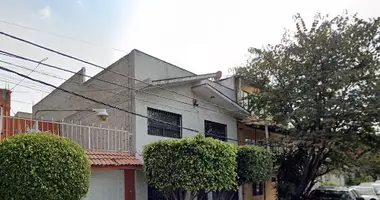 Casa 3 habitaciones en Nezahualcóyotl, México
