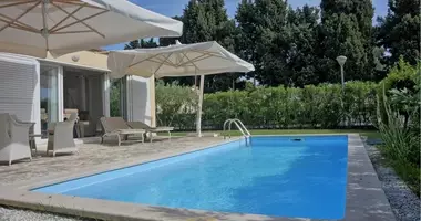 Villa  mit Parkplatz, mit Meerblick, mit Terrasse in Basanija, Kroatien
