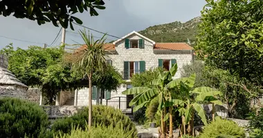 Villa 8 zimmer in Lepetane, Montenegro
