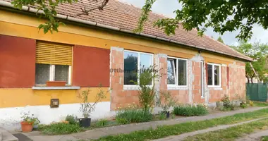 Haus 4 Zimmer in Nagykatai jaras, Ungarn