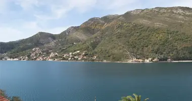 Grundstück in Lepetane, Montenegro