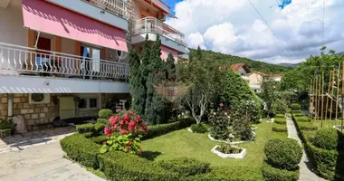 Casa 6 habitaciones en Bijela, Montenegro