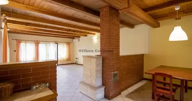 5 room house in Pecel, Hungary
