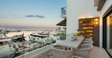 3 bedroom apartment in Marbella, Spain