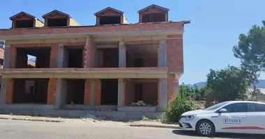 Dúplex 4 habitaciones con balcón, con airea acondicionado, con vistas a las montañas en Bozyer, Turquía
