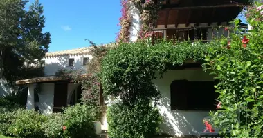 Вилла   с парковкой, с балконом, с кондиционером в Arzachena, Италия