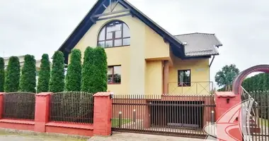 Casa en Kliejniki, Belarús