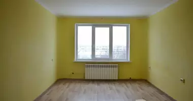 Mieszkanie 4 pokoi w Druzhny, Białoruś