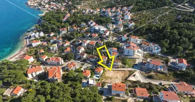Plot of land in Sutivan, Croatia