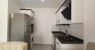 2 room apartment with furniture, with elevator, with air conditioning in Mahmutlar, Turkey