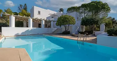 Villa 5 bedrooms in Peyia, Cyprus