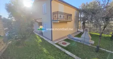 5 bedroom house in Burtaisi, Montenegro