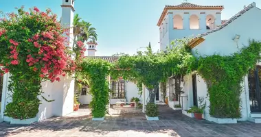 Villa 10 bedrooms in Malaga, Spain