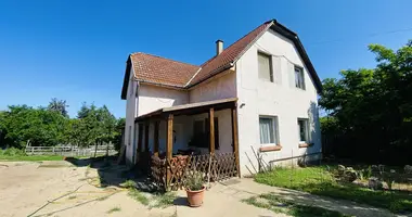 5 room house in Tapioszecso, Hungary