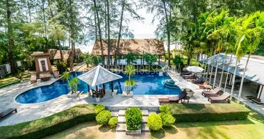 Hotel w Phang Nga, Tajlandia