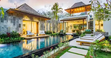 Villa 4 chambres avec Fenêtres double vitrage, avec Meublesd, avec Climatiseur dans Phuket, Thaïlande