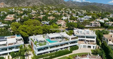 Duplex 3 bedrooms in Marbella, Spain