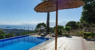 Villa 3 habitaciones con Vistas al mar, con Piscina, con Vista de la ciudad en Agios Nikolaos, Grecia