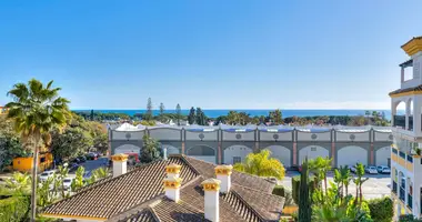 4 bedroom apartment in Arona, Spain