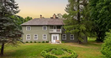 Дом 12 комнат в Яунелгава, Латвия