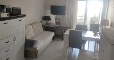 2 bedroom apartment in Agia Triada, Greece