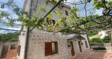 Casa 6 habitaciones en Municipio de Kotor, Montenegro