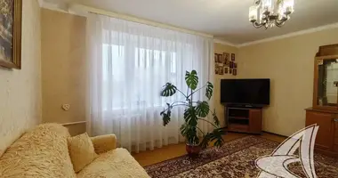 Apartamento 3 habitaciones en Kobriny, Bielorrusia