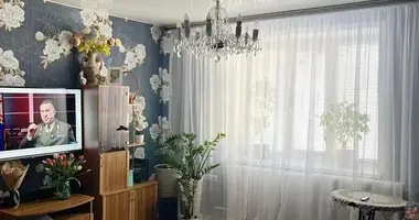 Apartamento 3 habitaciones en Rechytsa, Bielorrusia