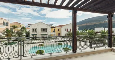Apartamento 5 habitaciones en Kumbor, Montenegro