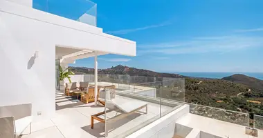 3 bedroom apartment in Ojen, Spain