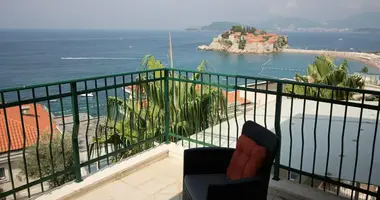 3 bedroom apartment in Sveti Stefan, Montenegro